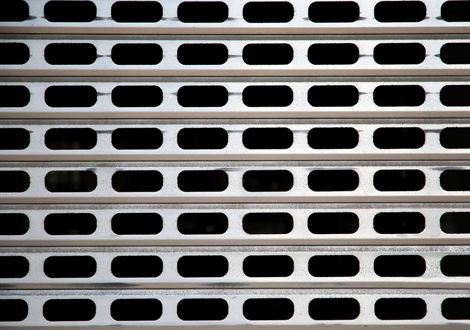 Persianas metálicas para comercios en Argentona